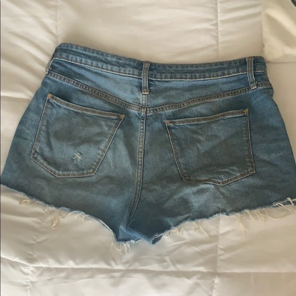 Universal Thread Jean Shorts - Picture 2 of 3